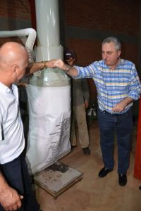 En Andresito, Passalacqua inauguró moderno secadero que exportará yerba mate al mercado asiático