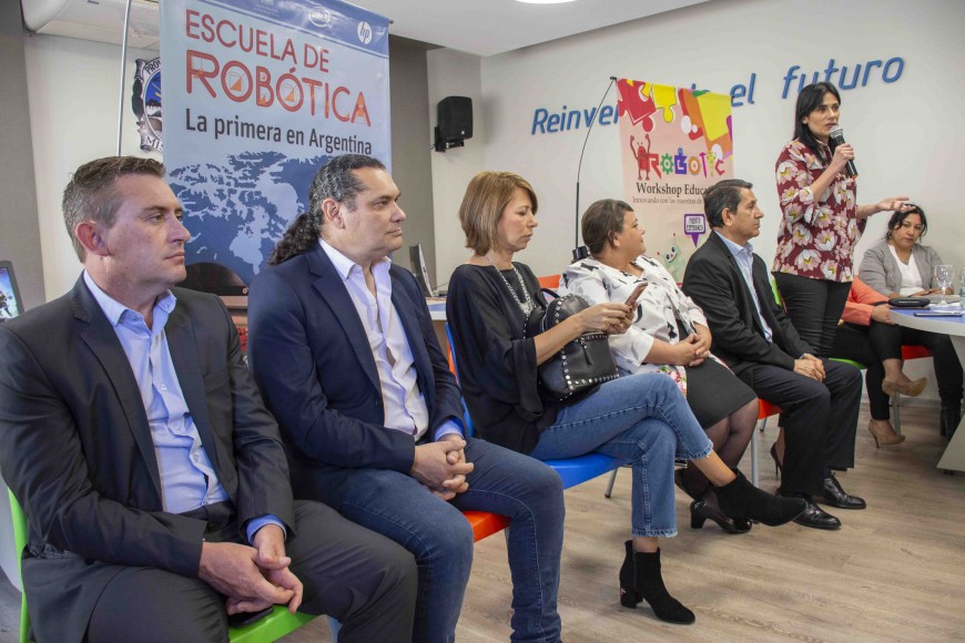 Docentes se capacitarán para enseñar robótica y programación en el ...