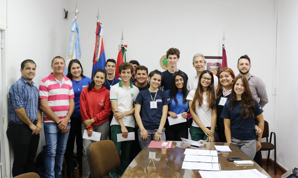 Oberá: entregaron premios a ganadores de la Estudiantina 2019