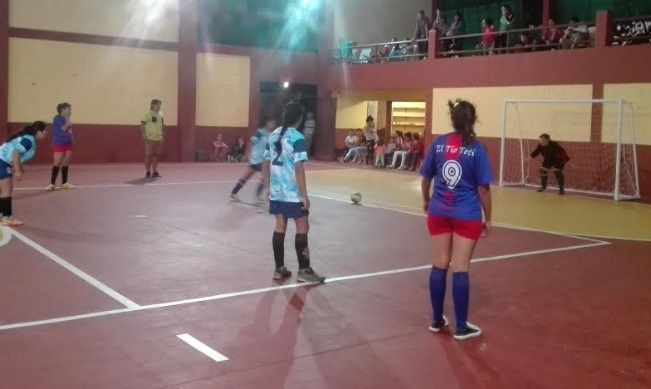 Futsal Femenino Las Panteras Derrotaron A Arsenal Por 3 1 Y Son