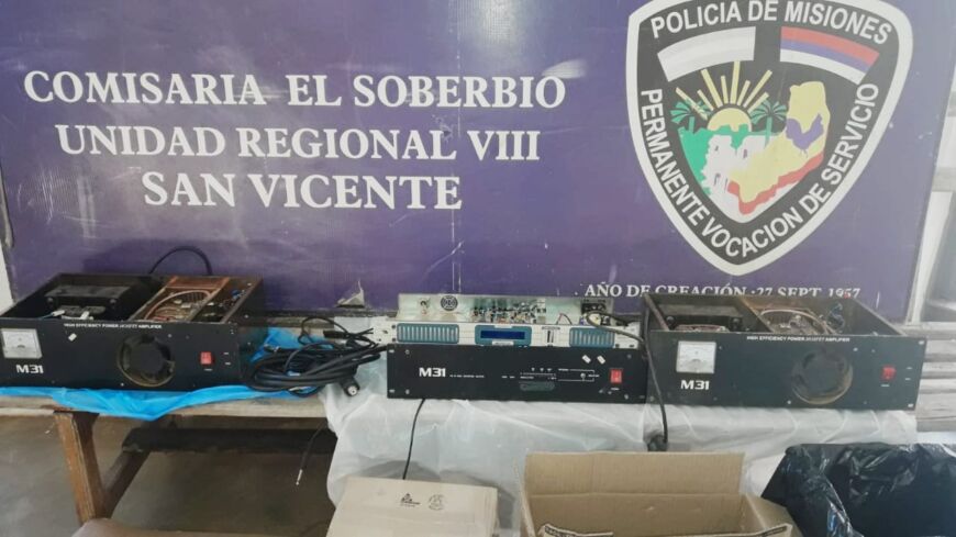 El Soberbio: recuperaron objetos robados de una radio y detuvieron a un hombre