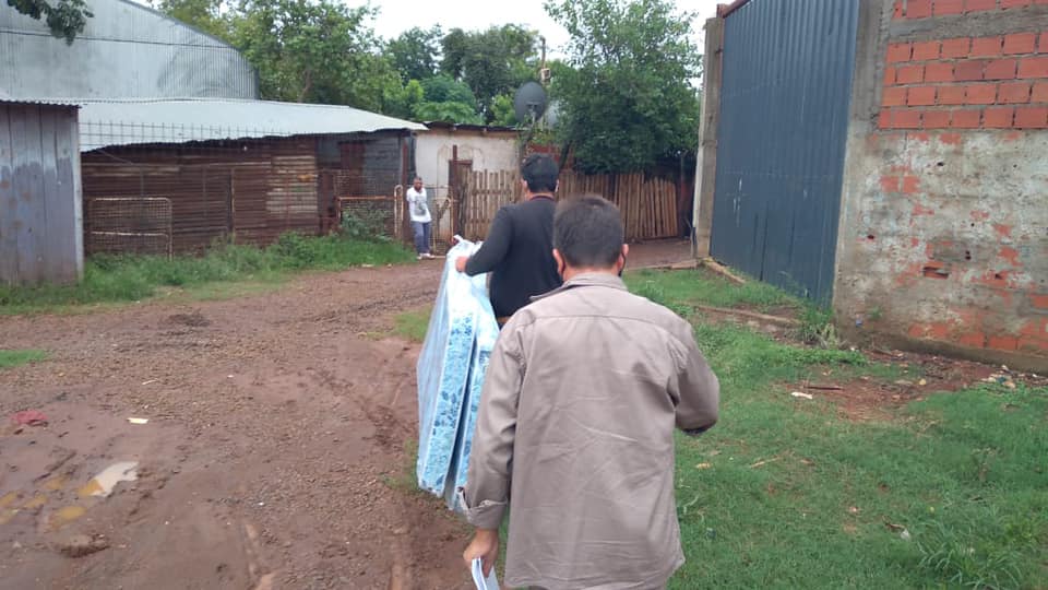 Posadas: agentes municipales asistieron a familias durante las intensas lluvias del fin de semana
