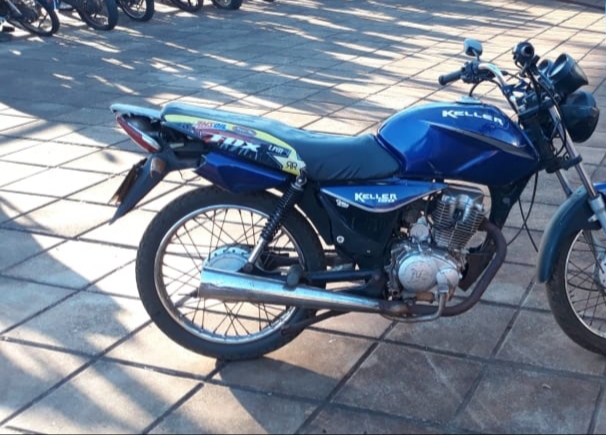Detuvieron a tres jóvenes acusados de robarle la moto a un hombre en el barrio El Porvenir 2