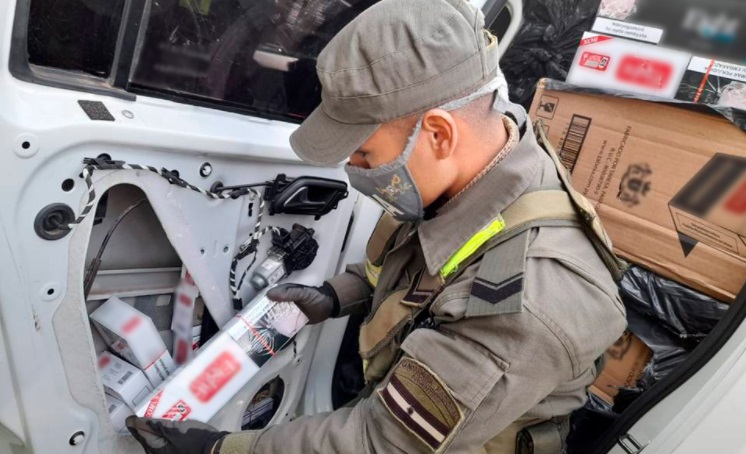 Misiones: gendarmes secuestraron millonarios cargamentos de cigarrillos en dos procedimientos