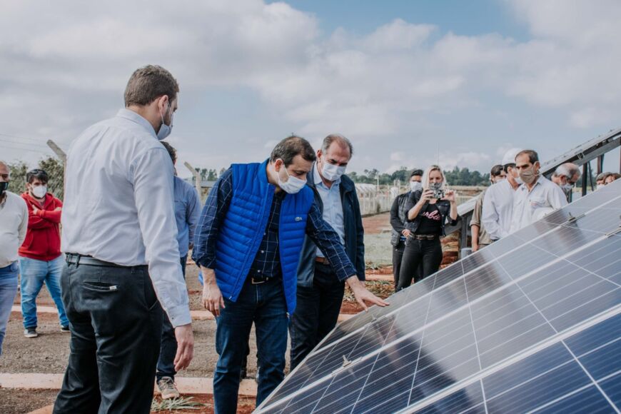 Dejaron inaugurada la planta de energía fotovoltaica en el barrio Itaembé Guazú de Posadas