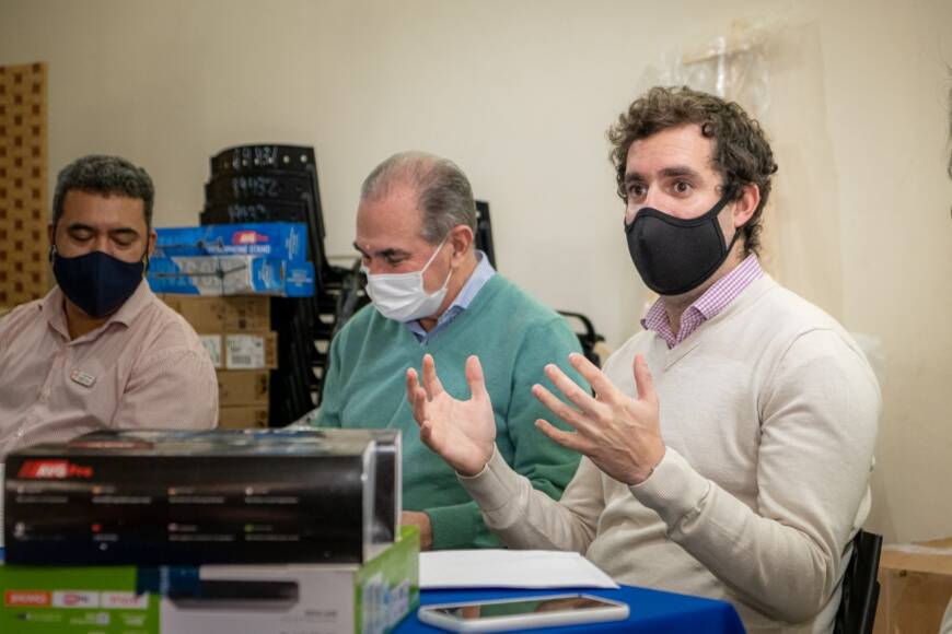 Stelatto entregó equipamiento para el “Centro de adultos mayores Rocamora”